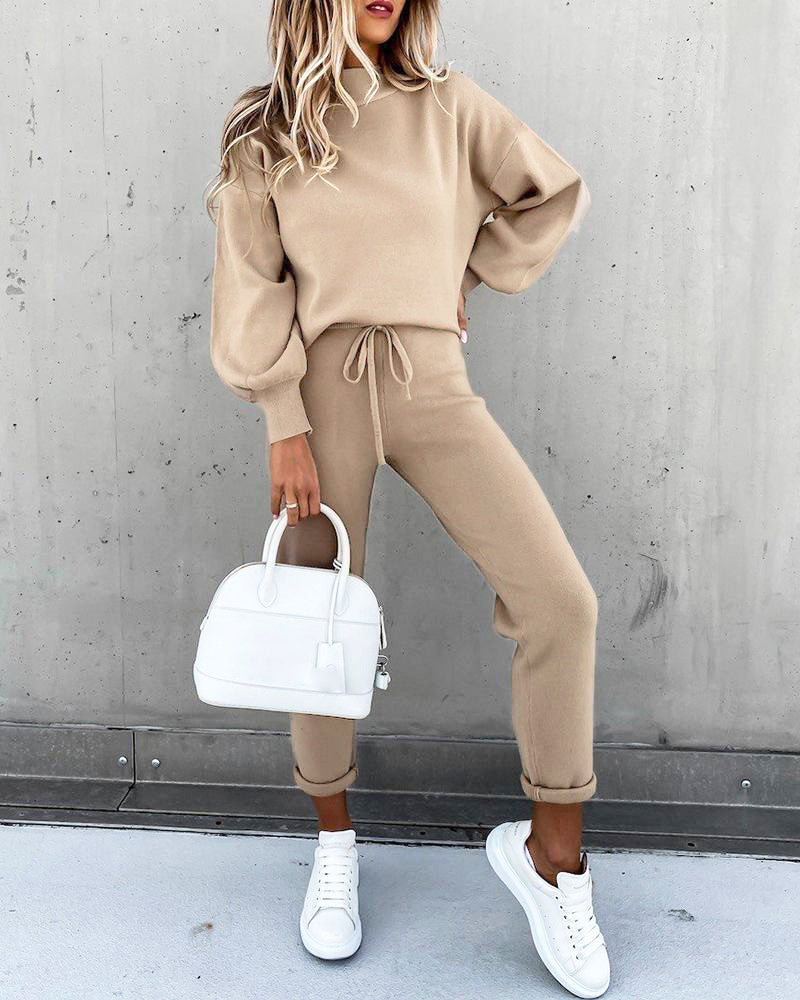 Ensemble maille beige sable, pull col montant et pantalon