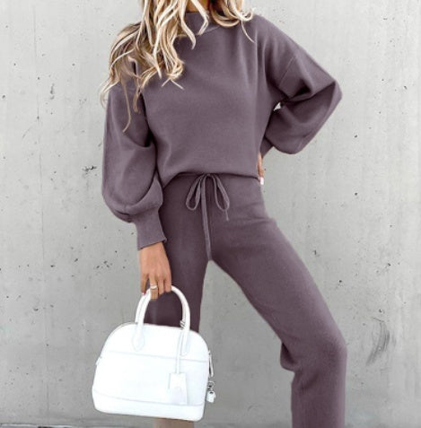 Ensemble maille mauve, pull col montant et pantalon