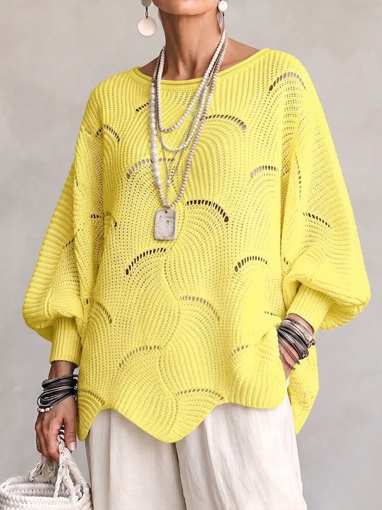 Pull ajouré jaune porté